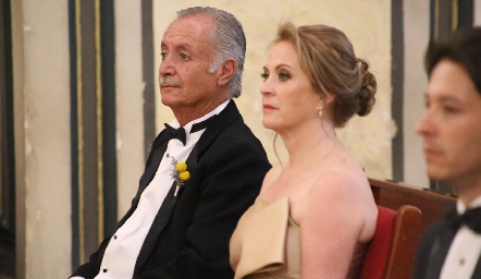  Carlos Dibildox y Rocío Gómez de Dibildox.