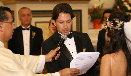   Mauricio Dibildox.
