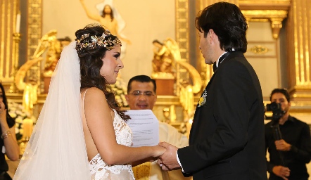  Claudia Antunes y Mauricio Dibildox.