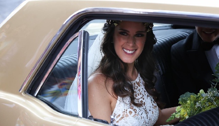  Claudia Antunes.