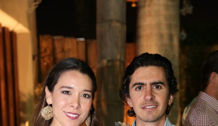  Michelle Cano y Memo Gómez.