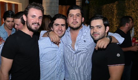  Jorge Hernández, Memo Gómez, Toro Gómez y Mauricio Mahbub.