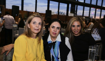  Elena Gaviño, Julia Marin y Marcela Zavala.