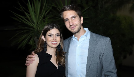  Isa Garza y Jorge Meade se comprometieron en matrimonio.