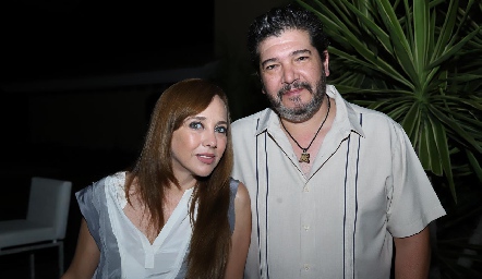  Beatriz González y ErickMeade.