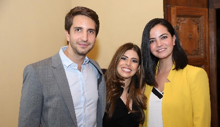  Jorge Meade, Isa Garza y Mariana Meade.