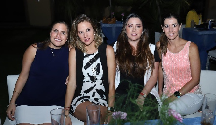 Danitza Lozano, Monze Martell, Susana Lozano y Priscila Jourdain.