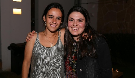  Ceci García y Catalina Esper.