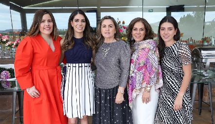  Priscila Gordoa, Andrea Lorca, Adriana González, Laura y Cristy Lorca.