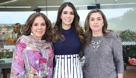  Laura Álvarez, Andrea Lorca y Adriana González.