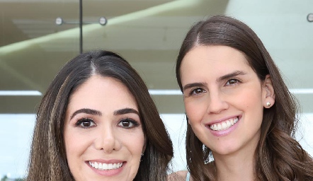  Andrea Lorca y Ana Gaby González.