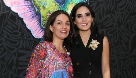  Claudia Quintero y Mariana Rodríguez.