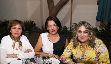  Clara Duarte, Lupita González y Carla Serna.