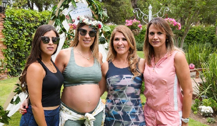  Carla Buendía, Ashley Buendía, Claudia Pineda y Claudia de Treviño.