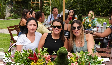  Fernanda Gutiérrez, Fer Muñoz y Ashley Buendía.