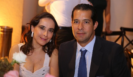  Fernanda y Arturo Salinas.