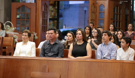 Familiares.
