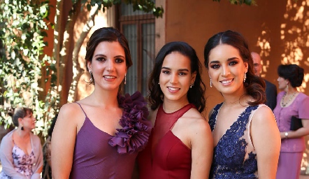 Mimí Navarro, Sandra Villalobos y Clarisa Ponce.