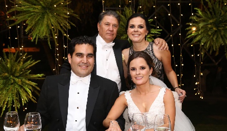  José Alberto Meade, Elsa Trujillo, Rodrigo Poumian y Ana Paty Meade.