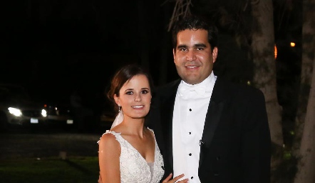  Ana Paty Meade y Rodrigo Poumian ya son esposos.