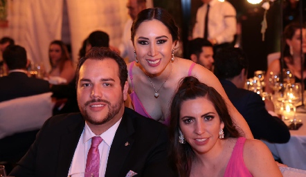  Bernardo González, Fernanda Garza y Andrea Sánchez.