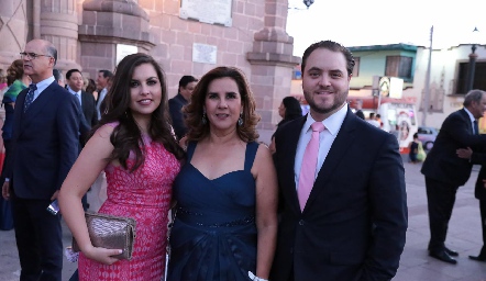 Sofía Quintanilla, Graciela Torres y Tony Monroy.
