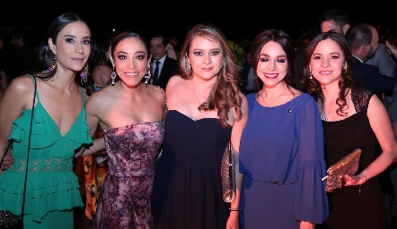  Gabriela López, Laura López, Erika Corzo, Lilian Mendoza y Adriana Ortuño.
