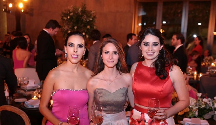 Mariana Tobías, Vicky Pérez y Fer Mendizábal.