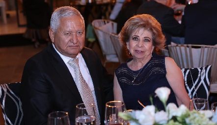 Adolfo López e Irma Martínez Compeán.