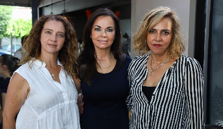  Karina Navarro, Elsa Tamez y Mimí Hinojosa.