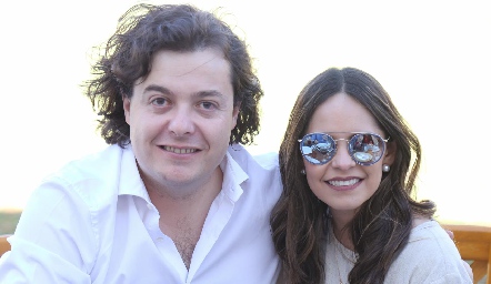  Jorge Alejandro y Daniela Castro.