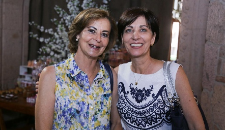  Gloria Biagi y Gaby Alcalde.