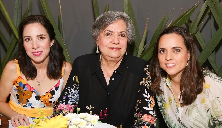  Natalia Camargo, Juana María Ortiz y Daniela Ortiz.