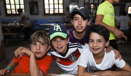  Joaquín, Mau, Mateo y Rodrigo.