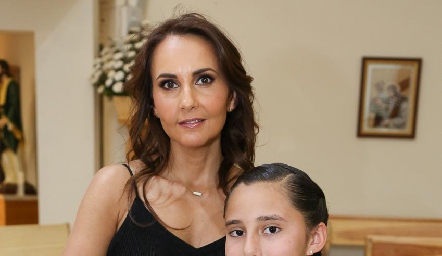  Cristina Villalobos e Inés.
