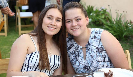 Natalia y Loreta Siller.