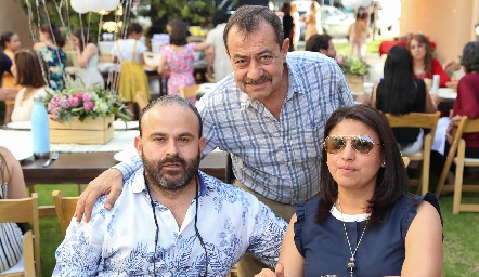  Alberto Hernández, José Antonio Zarur y Elizabeth Patiño.