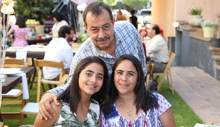  José Antonio Zarur, Yamel Cano y Yamel Zarur.