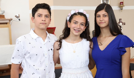  Guillermo, Mariem y Victoria Abud Canseco.