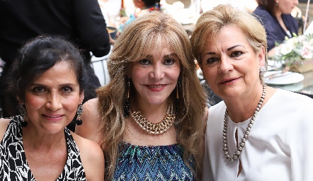  Malena Ramos, Conchis Sánchez y Lupita Chávez.