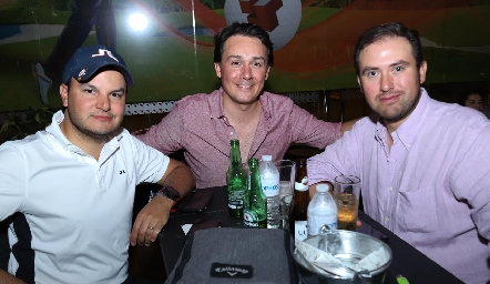  Raúl Torres, Sergio y Carlos.