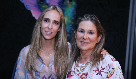  Monserrat Martínez y Edith Jaimes.