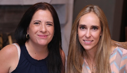  Pilar Loperena y Monserrat Martínez.