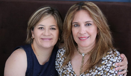   Rosy Barbosa y Cynthia Rodríguez.