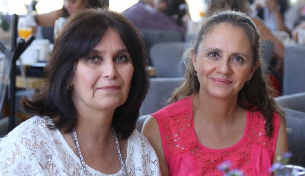  Berenice Hermosillo y Ángeles Loredo.
