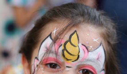  La pequeña festejada, Sofía.
