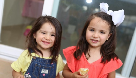  Macarena y Loretta.