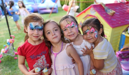  Fernanda, Camila, Maríaemilia y Ana José.