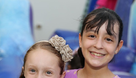  Julieta y Ximena.