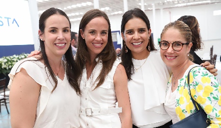  María Ibarguengoitia, Amaya Ibarguengoitia, Claudia Díaz de León y Maricela Valencia.